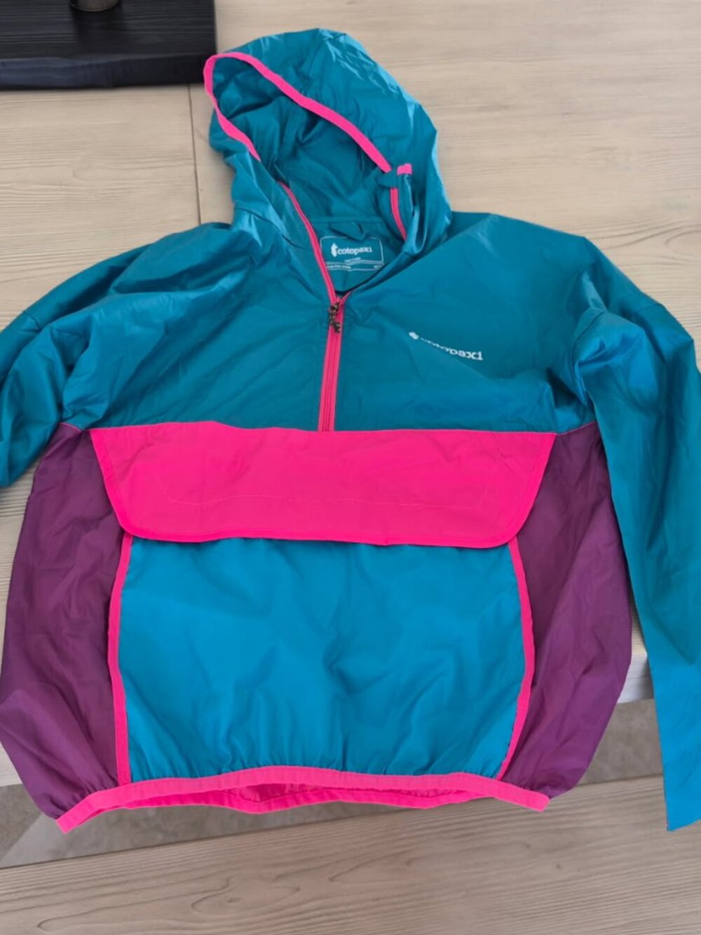 Cotopaxi Teca Half Zip Windbreaker